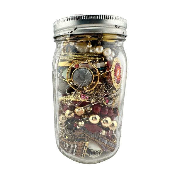 2lb 5oz Gold Tone Jewelry Jar Vintage Modern Earrings Bracelets Necklaces - Picture 1 of 5